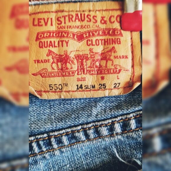 Levi's 550 denim ripped shorts - Picture 5 of 5